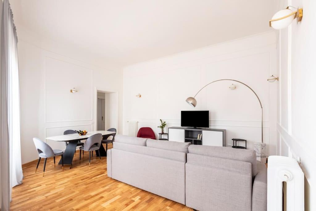 Sjr Luxury Apartment Trevi Fountain 罗马 外观 照片