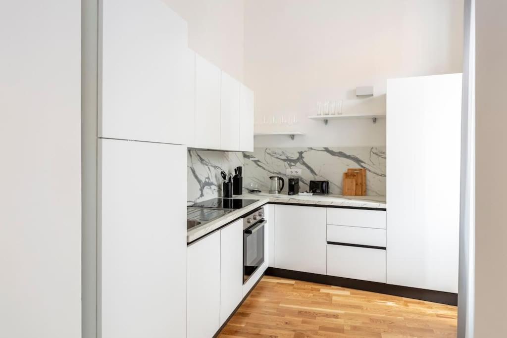Sjr Luxury Apartment Trevi Fountain 罗马 外观 照片