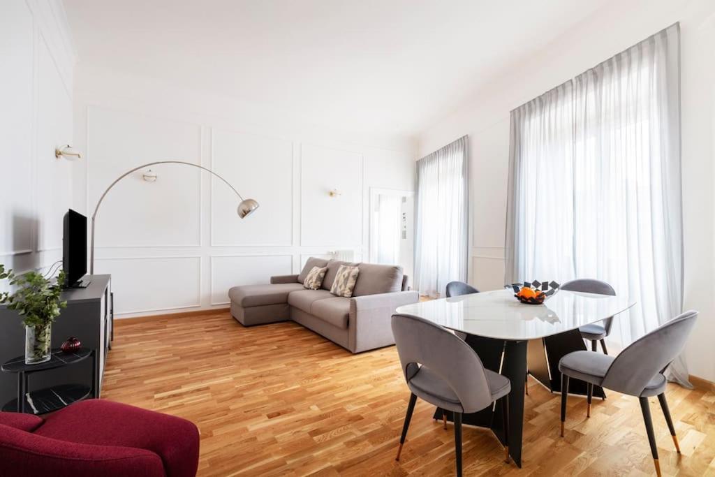 Sjr Luxury Apartment Trevi Fountain 罗马 外观 照片