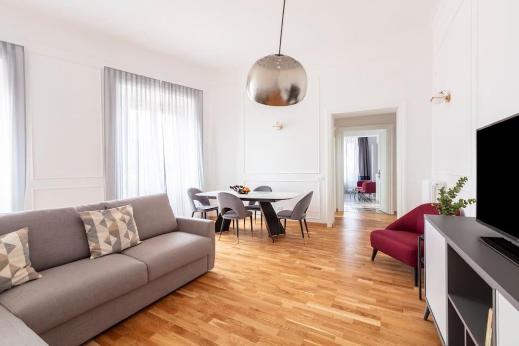 Sjr Luxury Apartment Trevi Fountain 罗马 外观 照片